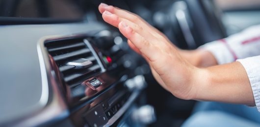 Vedlikeholde klimaanlegg på bilen hosFix & Drive. FOTO
